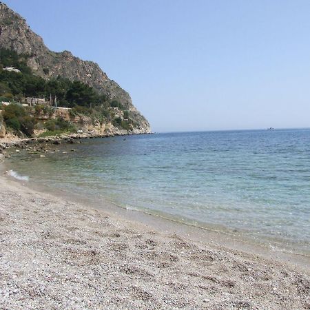 Case Giannone Санта-Флавия Экстерьер фото